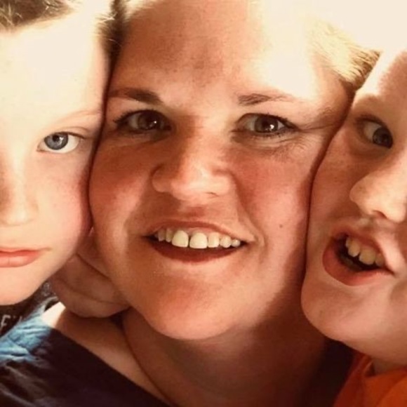 Meet your Posher, Maureen - Picture 1 of 1